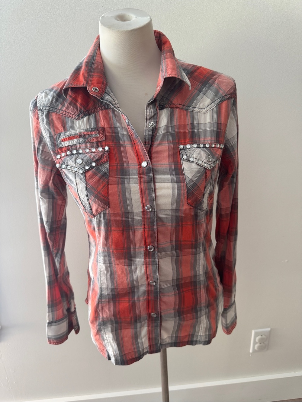 Rock & Roll Cowgirl Red Plaid Rhinestone Western Snap Shirt Women’s M Y2K rodeo